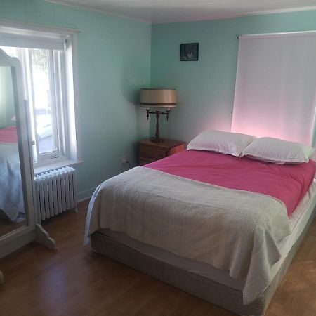 Apartamento La Joie De Vivre Trois-Pistoles Exterior foto